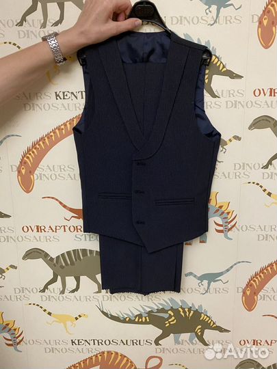 Новый Школьный костюм тройка