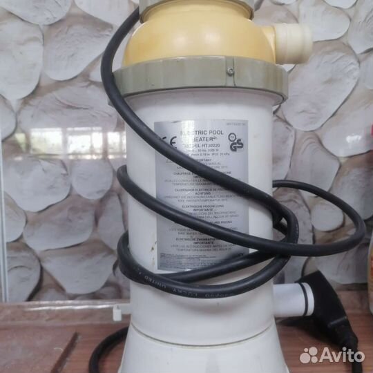 Водонагреватель для бассейна. intex HT30220