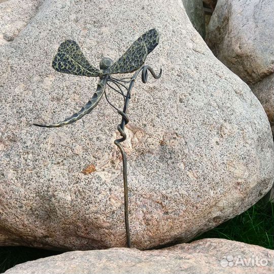 Садовая фигурка Кованая стрекоза