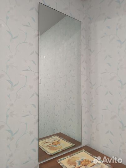 Зеркало настенное