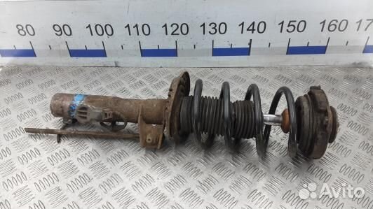 Стойка передняя левая volkswagen passat CC (ZNI11K