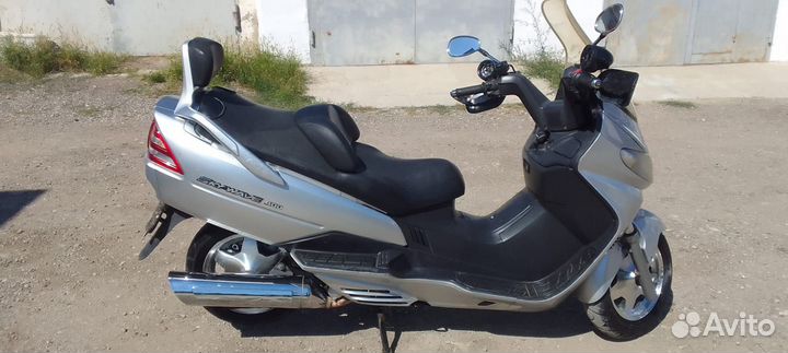 Suzuki skywave 400