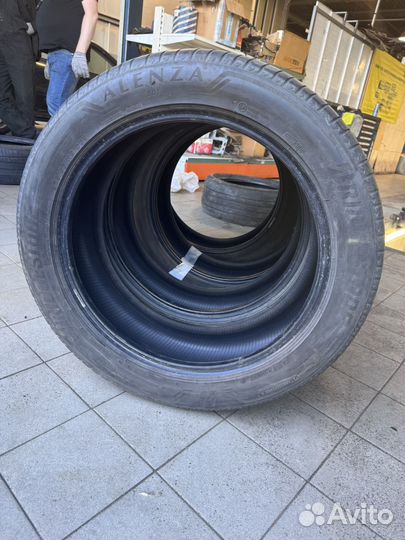 Bridgestone Alenza 001 235/50 R19 99V