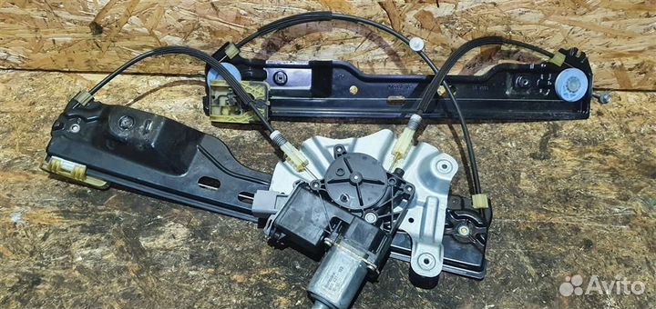 Стеклоподъемник электрический передний левый Opel