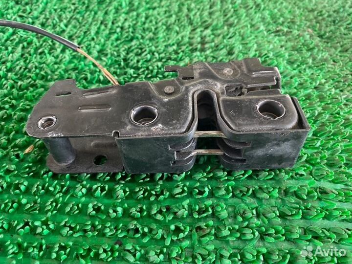 Замок капота audi Q7