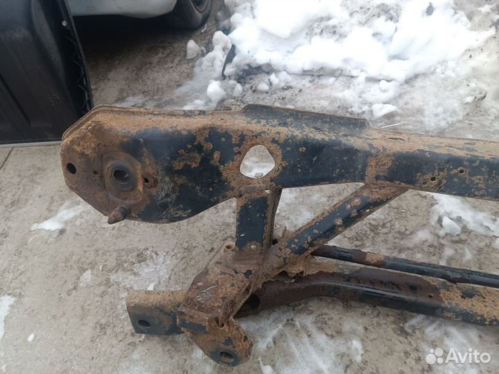 Подрамник задний форд фокус 1