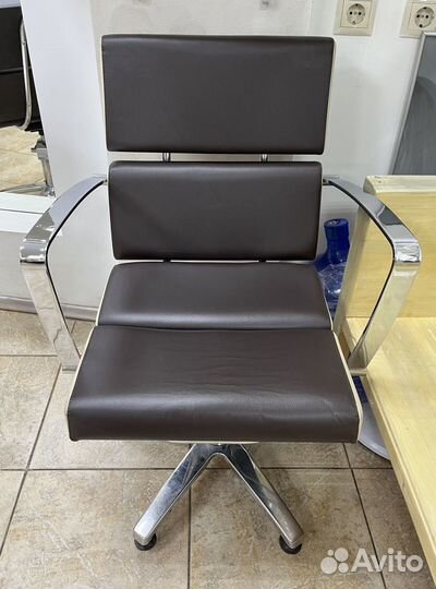 Парикмахерское кресло бу