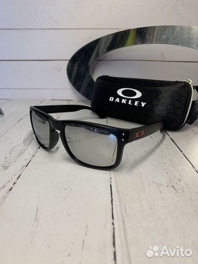 Очки oakley holbrook