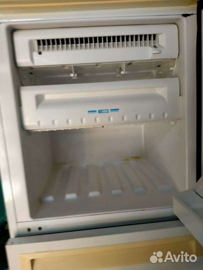 Холодильник бу Стинол