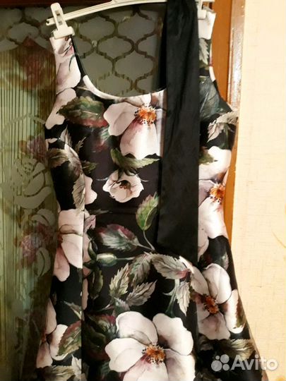 Платье шикарное