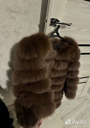 Продам песцовую шубу