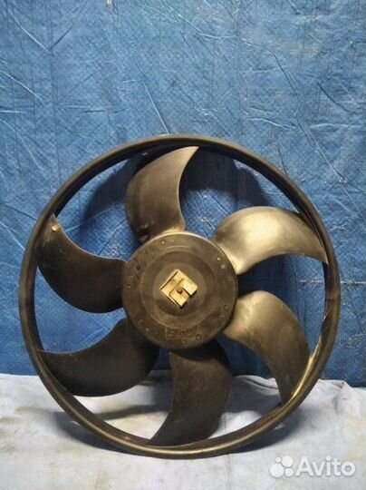 Моторчик вентилятора радиатора Renault Duster F4R