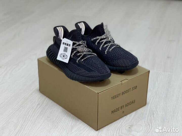 Кроссовки Adidas Yeezy Boost 350 v2 Black (36-45)