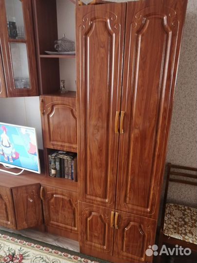 Стенка в гостиную бу