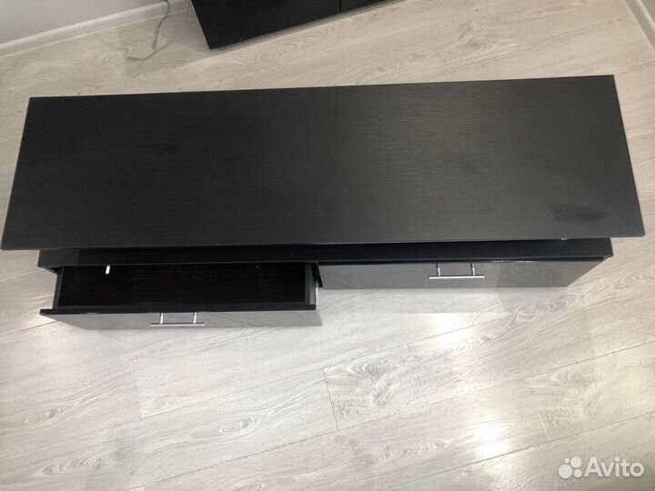 Тумба под телевизор