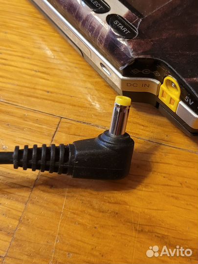 Сетевое зарядное устройство Sony PSP-104