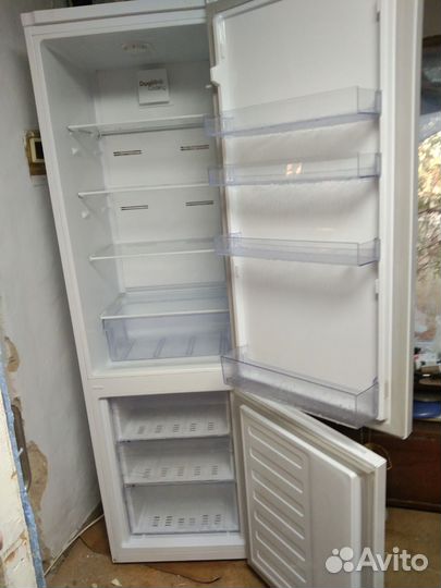Холодильник бу beko