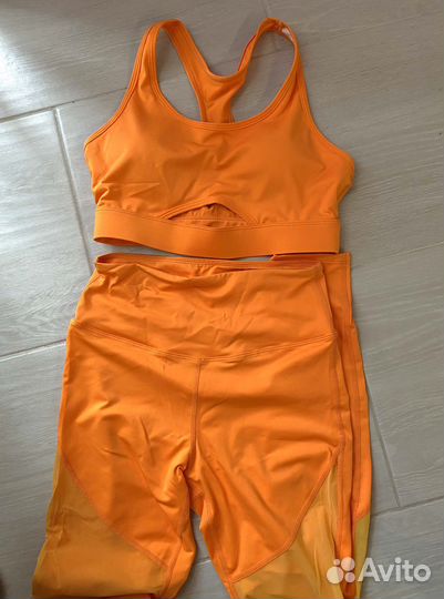 Спортивный костюм женский