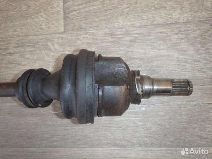 Привод передний левый Carina Карина Е