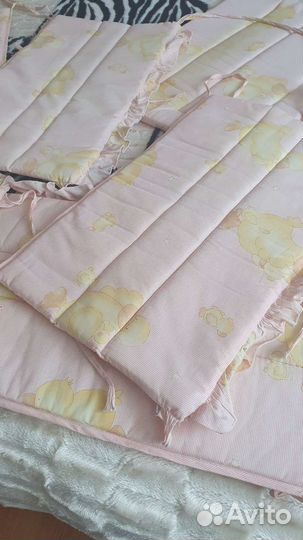 Балдахин, бортики и комплект постельного белья