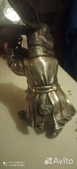 Кролик бронза глаза топаз