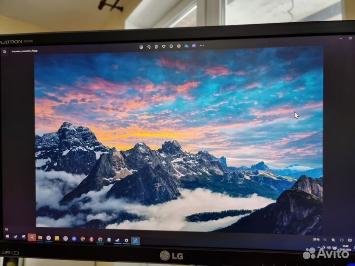 Монитор для компьютера LG flatron IPS235 23 дюйма