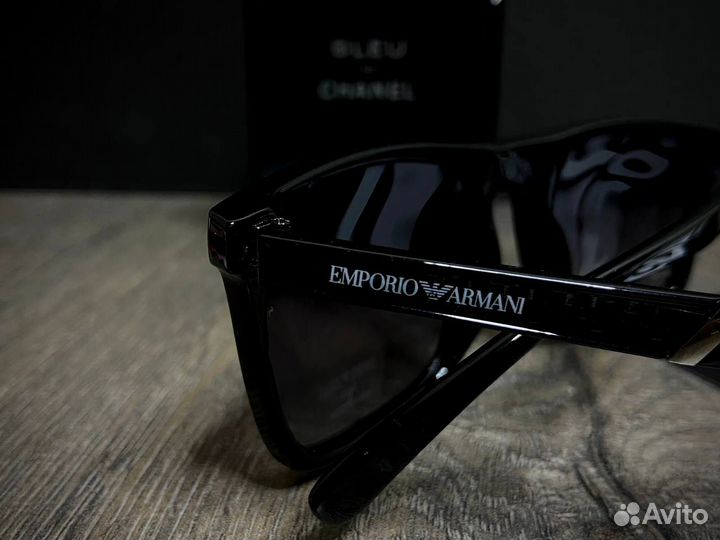 Солнечные очки Armani