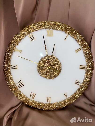 Часы из эпоксидной смолы