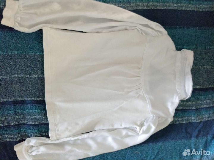 Блузка белая