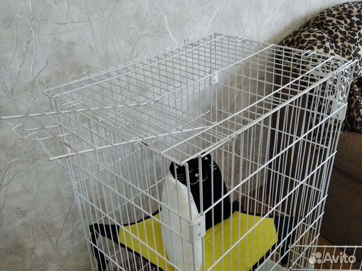 Клетка для животных на колесиках