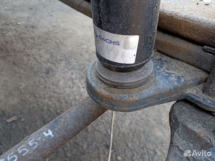 1696290 Амортизатор передний