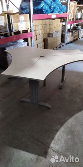 Стол офисный/компьютерный