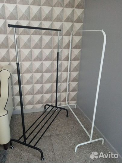 Журнальный столик IKEA со стеклом