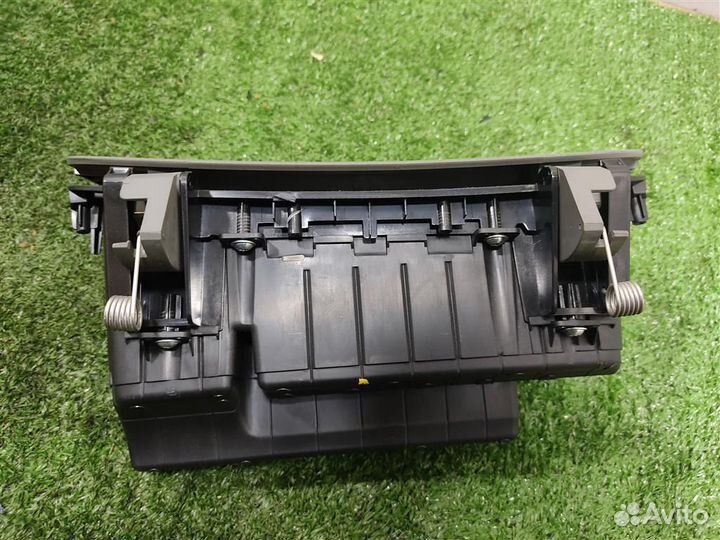 Ящик для мелочи Chevrolet Aveo T300 2012