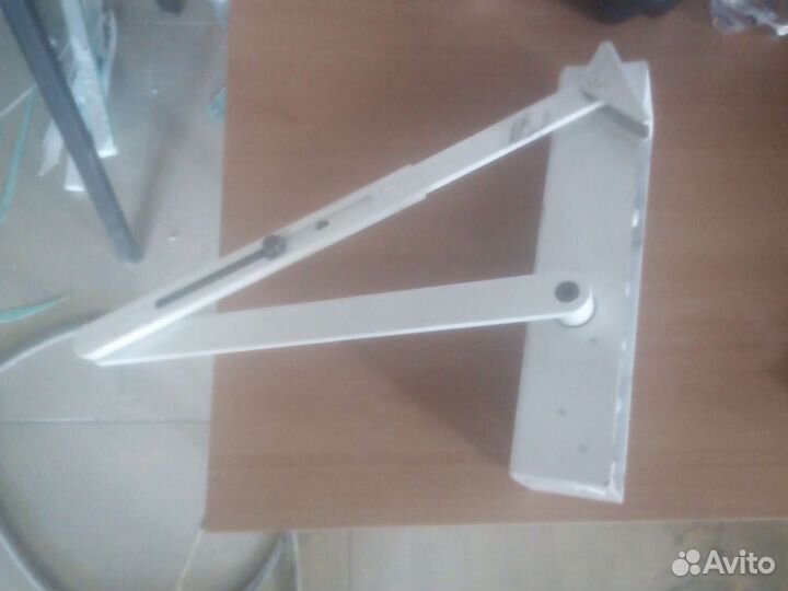 Доводчик двирей