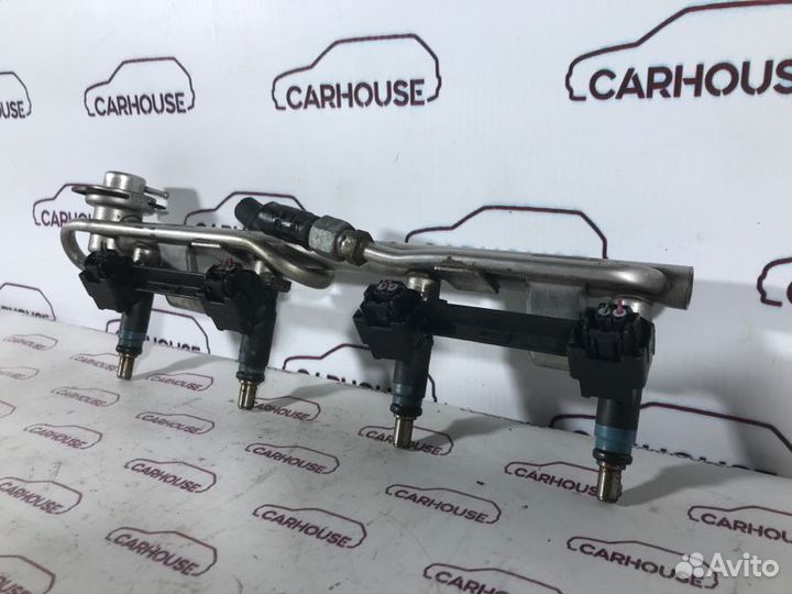 Рампа с форсунками Audi A4 B7 2.0 ALT