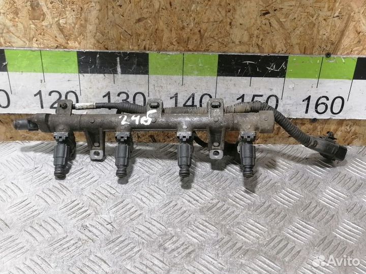 Рейка топливная рампа Hyundai Matrix 2001-2010