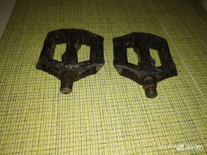 Педали для велосипеда