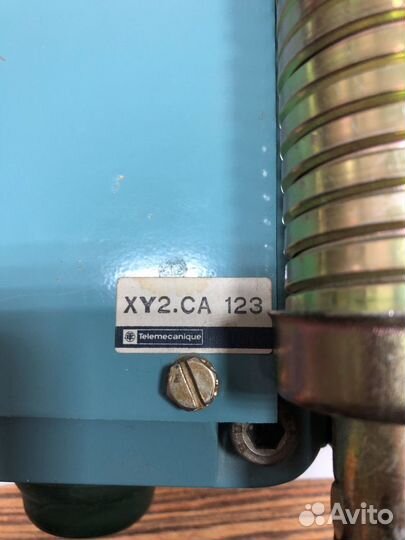 Тросовый выключатель Telemecanique XY2.CA 123