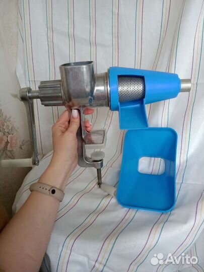 Соковыжималка мясорубка ручная