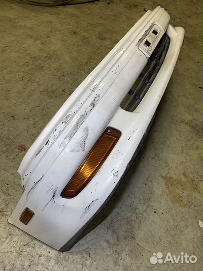 Бампер передний Toyota Vista SV30 5211932460