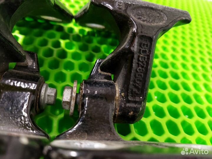 Петля двери Land Rover Range Rover Sport L320