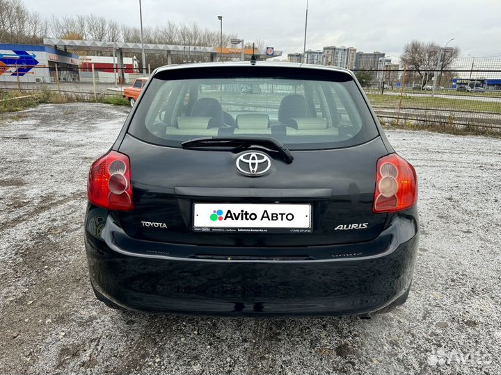 Toyota Auris 1.6 МТ, 2008, 201 000 км