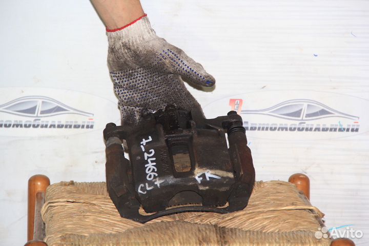 Суппорт перед право c Honda Accord CL7 K20A