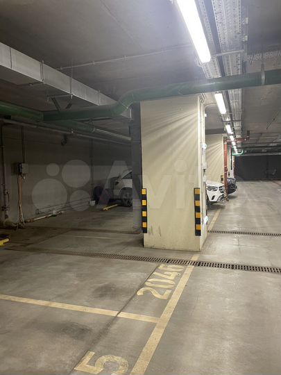 Машиноместо