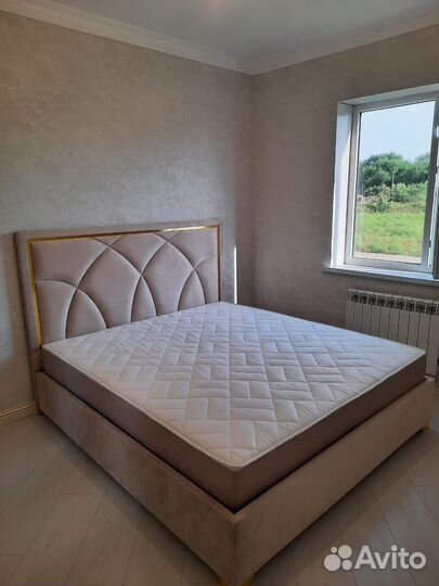 Кровать с подъёмным механизмом