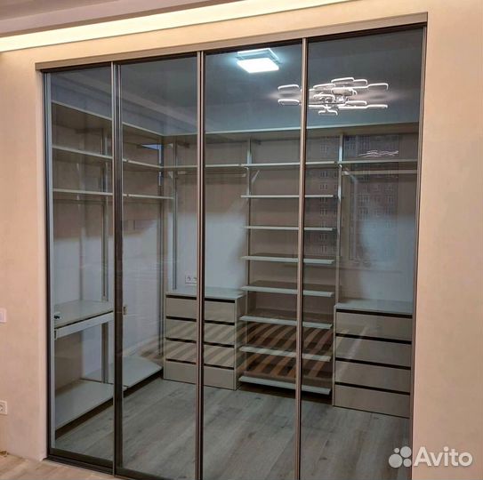 Шкаф в прихожую на заказ