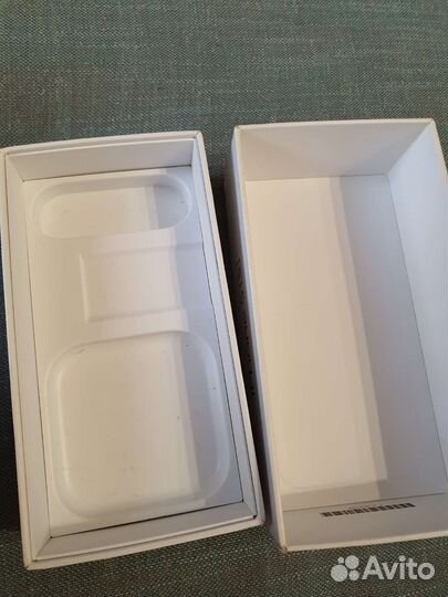 Коробка от iPhone 5s