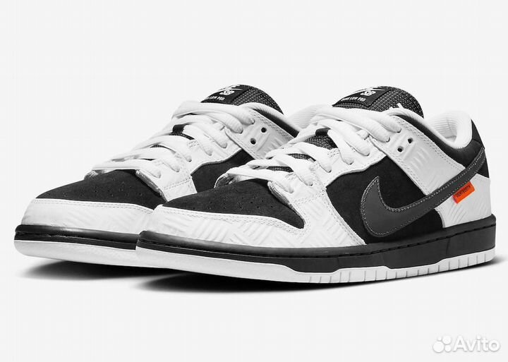 Tightbooth x Nike SB Dunk