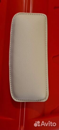 Наколенник кожаный для салона автомобиля